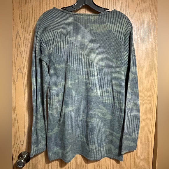 First Love Camouflage Top Camo - Picture 2 of 3